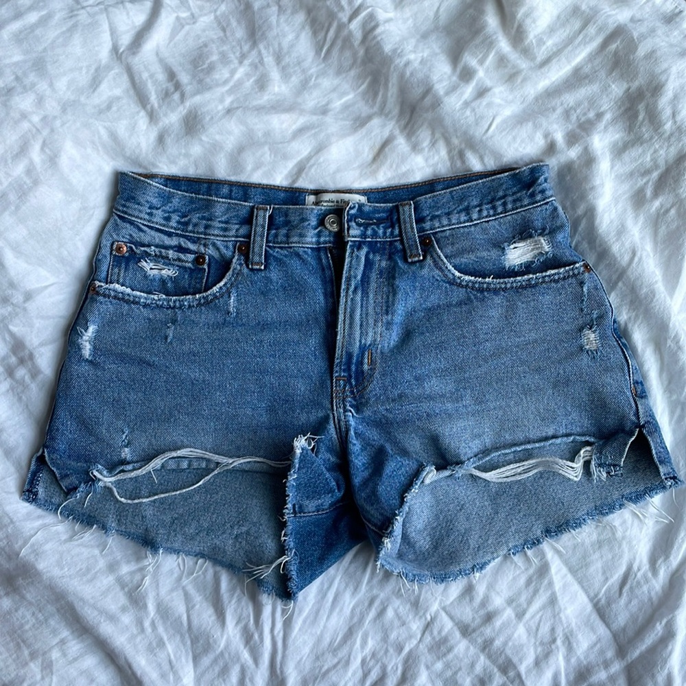 Abercrombie & Fitch Boyfriend Short Mid Rise 4/27 Denim Shorts